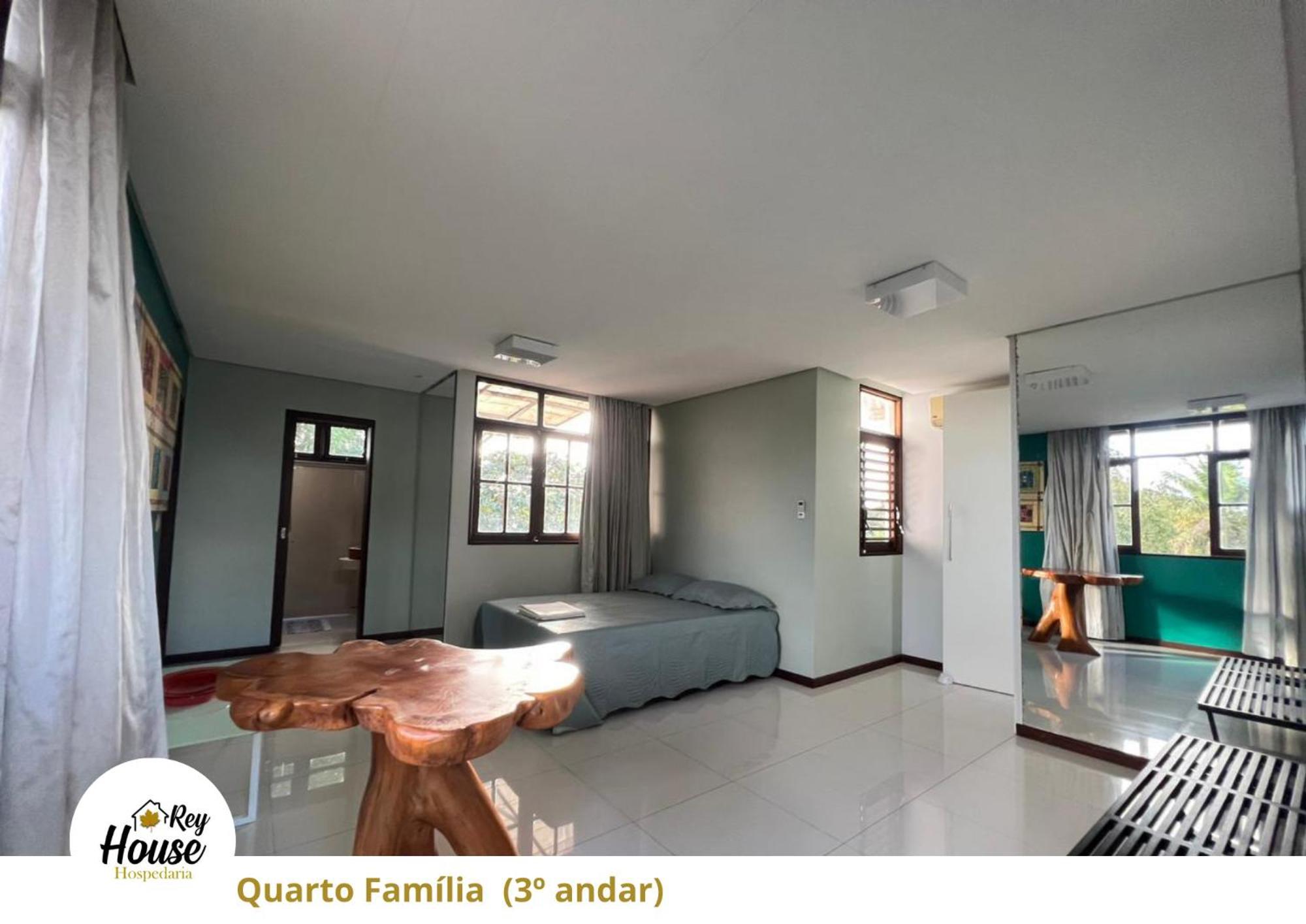 Homestay Rey House *